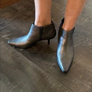 Donald J Pliner heels